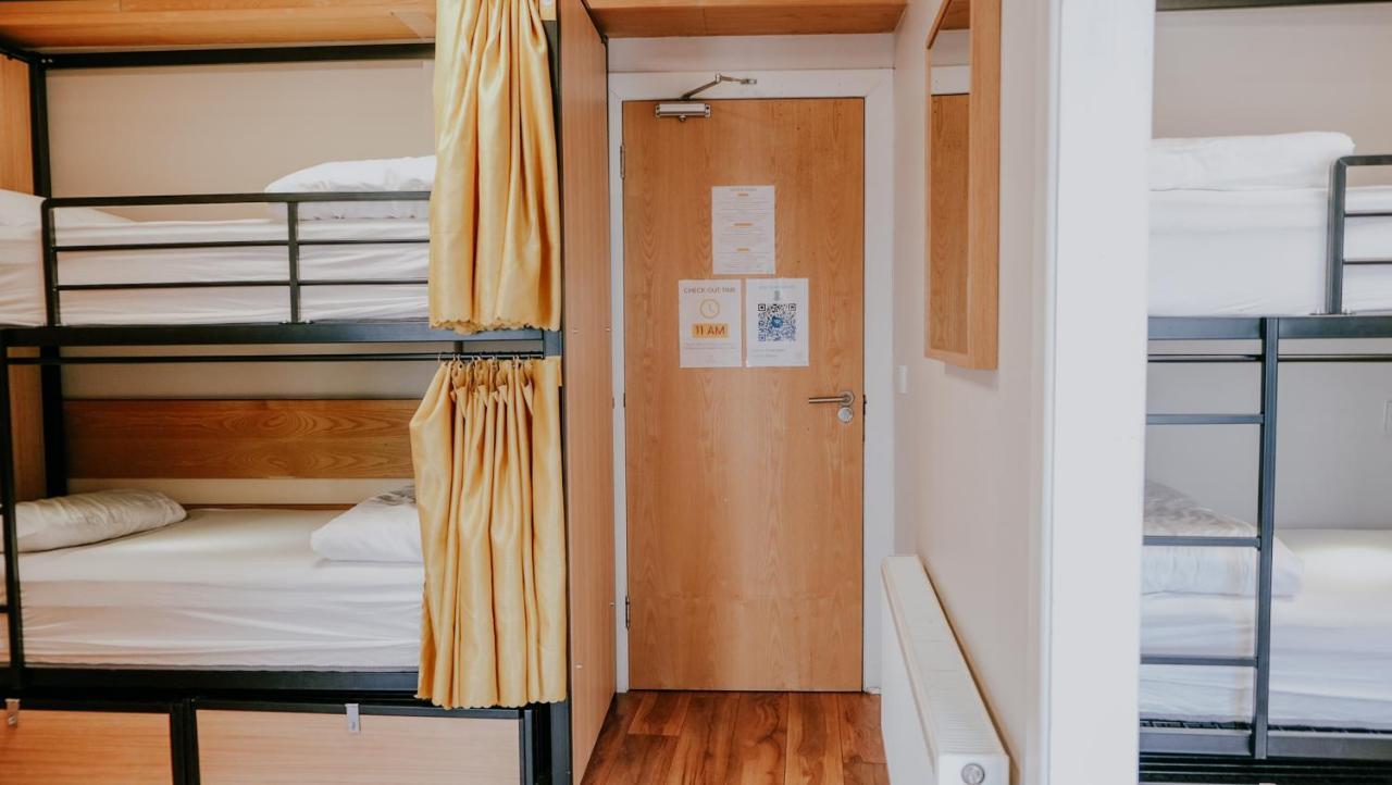 Bed in 8-Bed Mixed Dormitory Room with Shared Bathroom